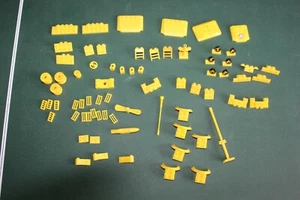 LEGO Veicolo Auto Camion Nave Aereo Barca Ricambi Lotto Ruote Griglia Cappuccio Albero Bulk 71 - Foto 1 di 10