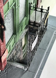 DOWNTOWN BASEMENT ENTRANCE DOWN RIGHT O On30 Model Railroad Unptd Resn Kit FR596 - Picture 1 of 7