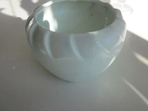 Vintage Keramik Übertopf sehr hell Sellerie grüne Farbe von White Pots - Bild 1 von 5