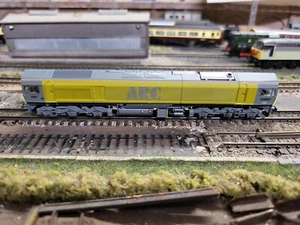 2D-005-001 N GAUGE DAPOL CLASS 59 ARC VILLAGE OF MELLS 59103 DCC READY N18 NEW - Picture 1 of 5