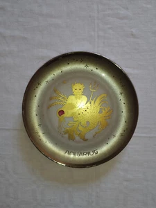 PIATTO E. COMOLLA PORCELLANA INCISA ORO ZECCHINO ZODIACO AQUARIUS ACQUARIO - Foto 1 di 7