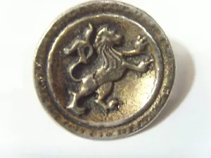 antique 28 mm gold tone metal lion picture collector concave button 51781 - Picture 1 of 4