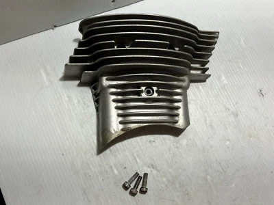 Yamaha Royal Star Deluxe 1300 1998 cubierta de culata lateral, parte trasera izquierda (fabricante de equipos originales) Foto 1 de 4