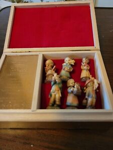 Anri Ferrandiz Hand Carved Miniatures 6 Figures 1 Music Box/Treasure Chest