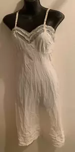 Vintage Henson Kickernick Nylon Slip, 6 Reihen Spitze am unteren Rand, 19947-A Größe 32 - Bild 1 von 6