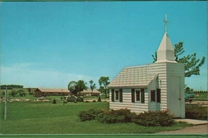 Vintage Minnesota MN Postcard Blue Mound Wayside Chapel Luverne US 75 - Picture 1 of 4