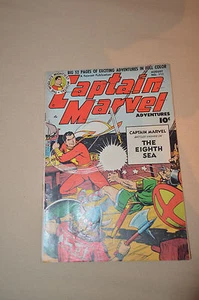 Capitana Marvel #111 - Publicación The Eighth Sea Vikings Battle Fawcett - 1950  - Imagen 1 de 7