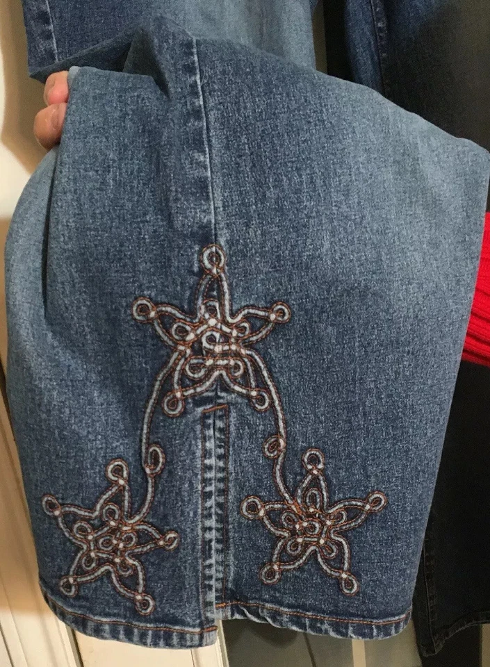 Avenue Blues SZ Low Rise Ladies Stretch Embroidered Flair Leg Jeans NWT - Image 1 of 4