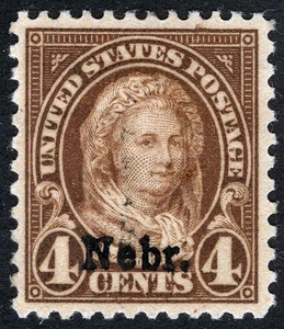 US Sc 673 Yellow Brown 4¢ 1929 Nebr Ovrprnt Original Gum Light Hinge - Picture 1 of 1