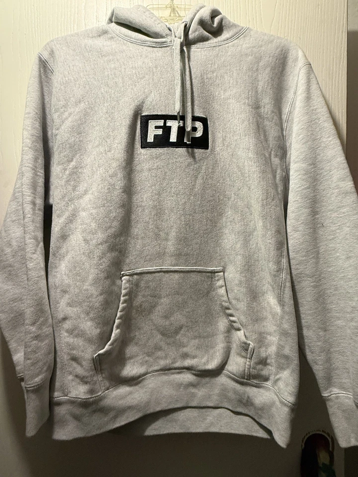 Sudadera con capucha gris FTP talla grande Foto 1 de 3