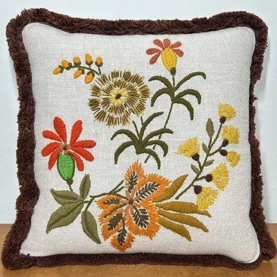 VTG 70s MCM Crewel Embroidery Wild Flowers Cottagecore Granny Pillow 15x15 - Image 1 of 4