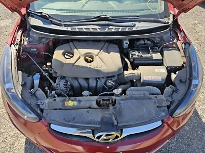 Conjunto de filtro de aire usado se adapta a: Hyundai Elantra 2012 1,8 L SDN California emisión Foto 1 de 4