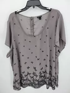 Torrid Top Womens Plus 4X Black Gray Butterfly Print Short Sleeve Artsy Blouse - Picture 1 of 10