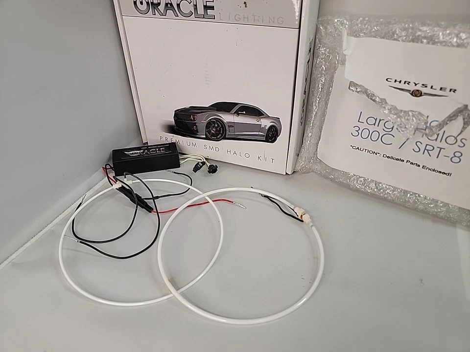 Детали фар ORACLE 2005-2010 CHRYSLER 300C WHITE Halo - Изображение 1 из 1
