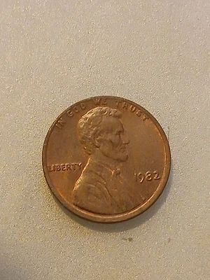 1982 Lincoln Memorial Penny, No Mint Mark, Copper, 3.1 Grams - Image 1 of 2