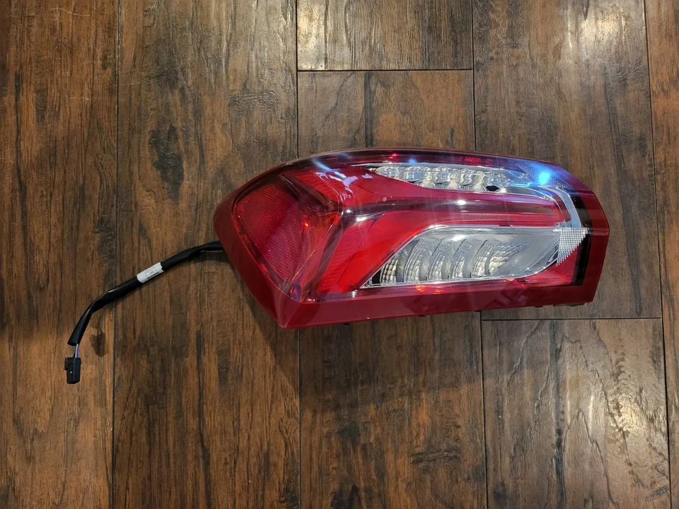 GM 2019-2023 OEM CHEVROLET Malibu izquierda trasera luz trasera del conductor lámpara LED 84595944 Foto 1 de 4