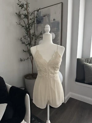 Bridal Romper- White, Lace — 第 1/4 张图片
