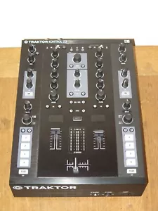 TRAKTOR KONTROL Z2 professional USB DJ mixer-controller / EXCEPTIONAL - Picture 1 of 6