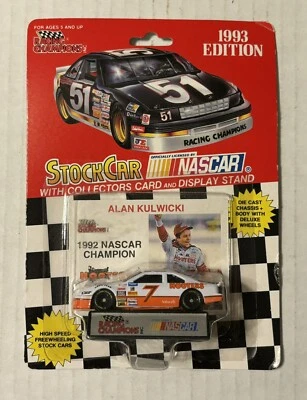 Racing Champions 1993 Alan Kulwicki Hooters Stock Car 1:64 nuevo Foto 1 de 4