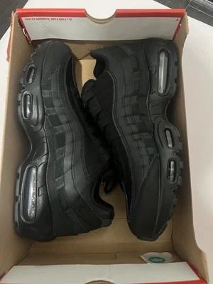 Nike Air Max 95 Essential Triple Black CI3705-001 Men Shoes Size 10 New - Image 1 of 4