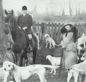 Lady Curre's Itton Fox-Hounds Itton Court Curre Hunt 1932 4 Seiten Foto Artikel - Bild 1 von 5