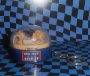 1999 Plastic Lionel Legendary Trains Sante Fe Line Keychain Toy ~ Non Working - Picture 1 of 10