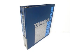 ORIGINAL Vintage YAMAHA Información de Servicio de Tienda 3 ANILLOS CARPETA Vinilo (Usado) - Imagen 1 de 12