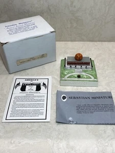Sebastian Miniatur Basketball Hall of Fame signiert Limited Edition #36/2500 COA - Bild 1 von 11