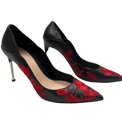 Zapatos de tacón Alexander McQueen de cuero negro rojo floral bordado 41 para mujer’s  Foto 1 de 4