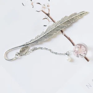 Beaded Dried Flower Bookmark Vintage Feather Reading Book Mark - Imagen 1 de 3