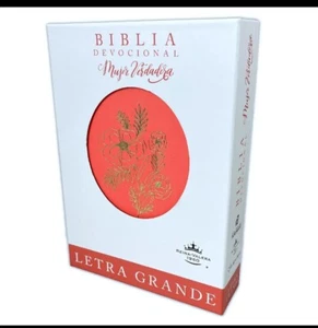 Biblia Devocional Mujer Verdadera Letra Grande RV1960, imit. piel coral - Picture 1 of 7