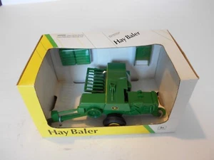 Vintage 1993 Ertl 1:32nd Scale John Deere 338 Hay Baler w/4 Bales, #5639, NIB - Picture 1 of 11
