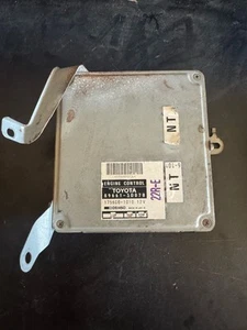 1994 1995 Toyota Pickup 22RE 5 Speed 4x4 ECU ECM 89661-3D070 - Picture 1 of 3