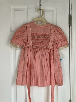 VTG POLLY FLINDERS HAND SMOCKED GIRLS DRESS SZ. 4 PINK WITH WHITE ACCENT UNWORN - Image 1 of 4