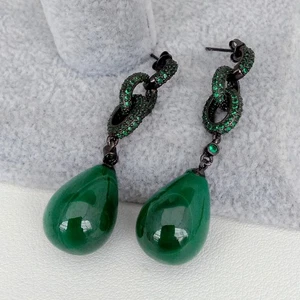 Grüne natürliche Malachit Träne Baumeln grüne Zirkonia Pave Ohrstecker - Bild 1 von 7