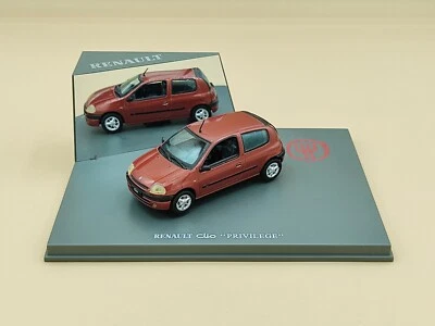 1/43 Renault Clio II 1.6 16v Orange 1998 Vitesse ref: 7711149012 - Photo 1/4