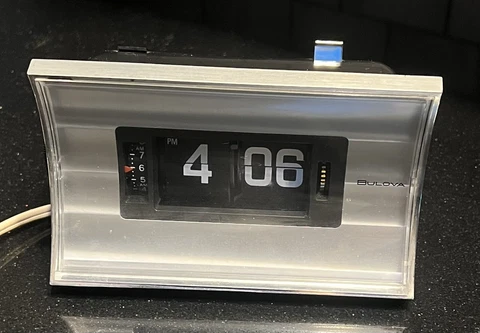 Vintage BULOVA Mid-Century ELECTRIC DIGITAL ALARM CLOCK Model B-5410 Series Cover