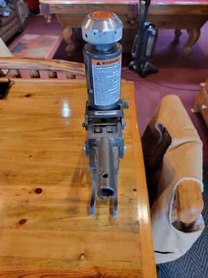 GRAY FLJ-400C, Gato elevador de horquilla hidráulico, capacidad de elevación de 4 toneladas, acero sin mango Foto 1 de 4