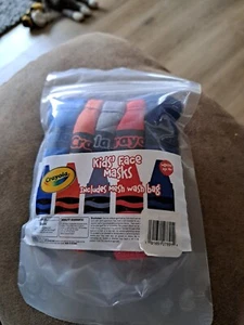 Crayola Kids Face Masks 5 Pack & Mesh Wash Bag (Blue, Red,Gray, Orange) - Picture 1 of 3