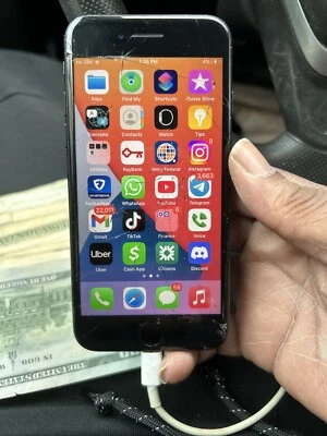 iPhone 7 Desbloqueado Con Tik Tok Instalado Y Totalmente Operable Foto 1 de 2