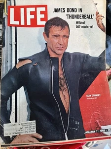 Life Magazine January 7 1966 James Bond 007 Sean Connery Cover Photo Thunderball - Picture 1 of 1