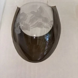 Vintage Avon Hummingbird Crystal Collection-Frosted Stem Set Of 2 Wine Glasses - Picture 1 of 3