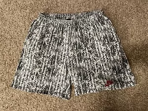 Vintage Nike 90 Made In USA Schwarz Weiß Abstrakt XL Strick Shorts - Bild 1 von 6