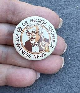 Prendedor de solapa vintage Dr. George Fischbeck Weartherman KABC Television Los Angeles - Imagen 1 de 3
