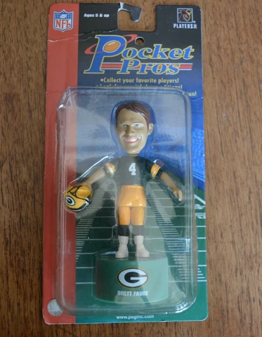 2003 GREEN BAY PACKERS BRETT FAVRE Figurine Bobblehead Pocket Pros Cover
