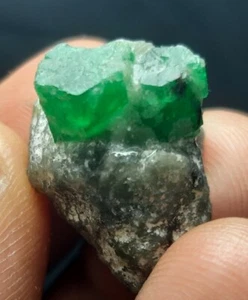8,22 g schönes smaragdgrünes doppelt endendes Exemplar aus swat Pakistan - Bild 1 von 22