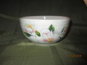 Fiesta USA Belk Exclusive  Magnolia on White Small Bistro Bowl   22 oz NWT  USA - Picture 1 of 4
