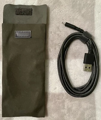 Cable de carga trenzado de nailon negro Anker USB Apple de 3 pies en bolsa de tela Foto 1 de 4