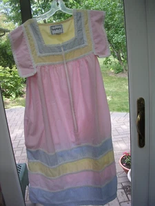 #S Saybury Womens Pastel Striped Seersucker Nightgown House Dress Lounge Robe M - Picture 1 of 4