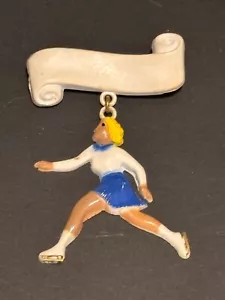 Spilla pattinatore vintage anni 40 primi plastica celluloide calotte ghiaccio - Foto 1 di 4